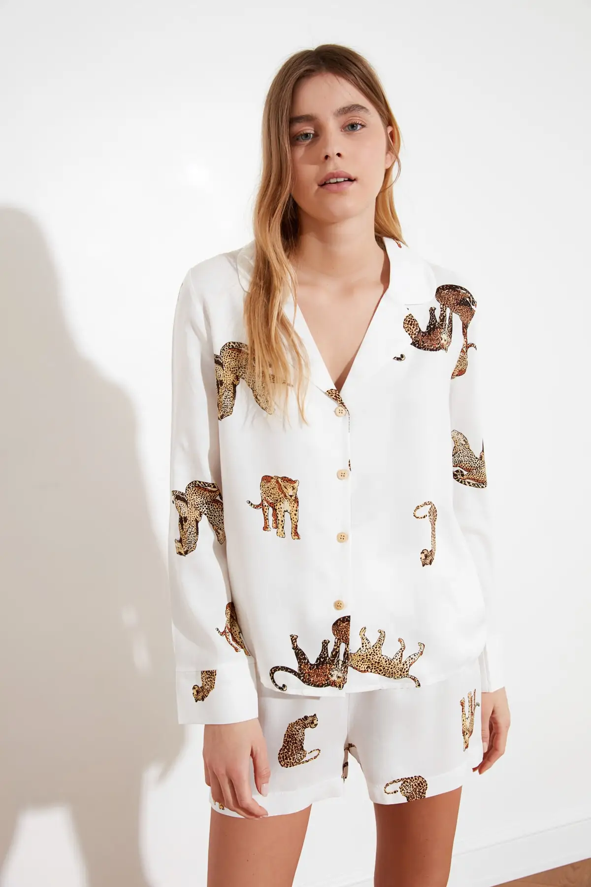 Trendyol Tiger Printed Woven Pajamas set THMAW21PT0340 Trendyol Tiger Printed Woven Pajamas set THMAW21PT0340