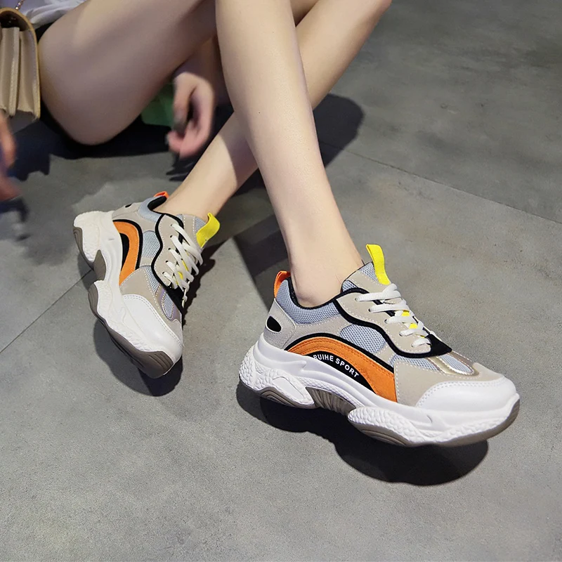 Новая стильная женская обувь для бега, увеличивающая рост 5 см, кроссовки на высоком каблуке, Женская дышащая Спортивная прогулочная обувь