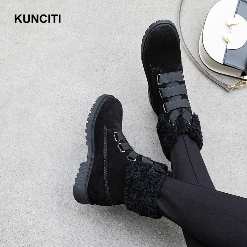 KUNCITI/черная зимняя обувь из замши и кожи; женские ботильоны с круглым носком; модные зимние ботинки; новые модные короткие ботиночки в западном стиле; D9283