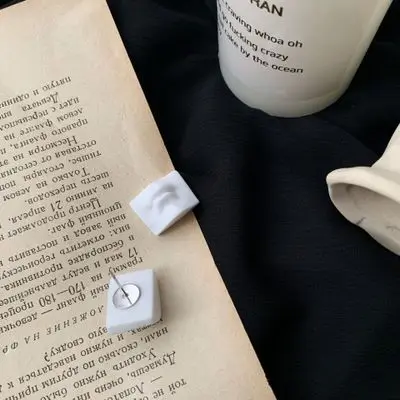 5 STUD HZ корейский абстрактный индивидуальность акриловая имитация штукатурки глаз ушной рот скульптура серьги гвоздики для женщин девушек Вечерние - Окраска металла: 5 STUD