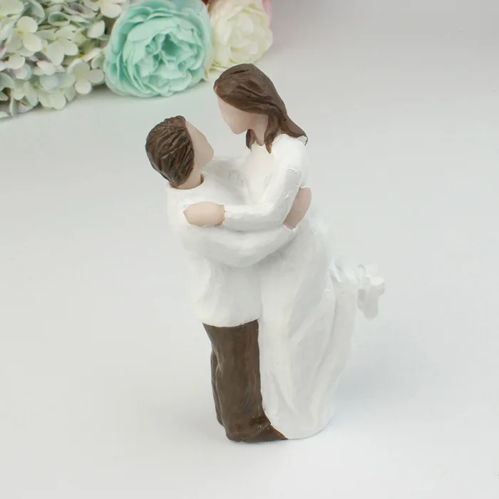 Looking at Each Other Affectionately Resin Wedding Cakes Decoration 669