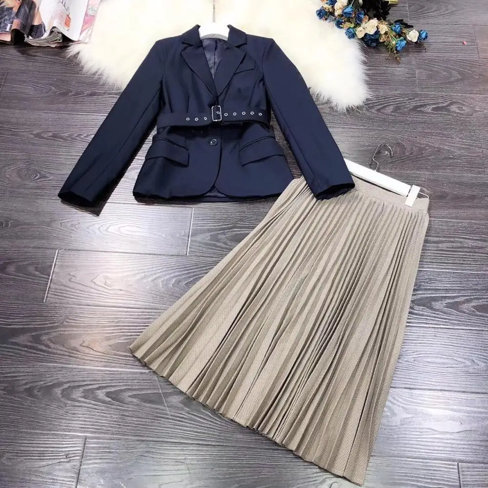 Европейская и американская женская одежда 2019 зима новый стиль модный пояс пальто с длинными рукавами комплект с плиссированной юбкой