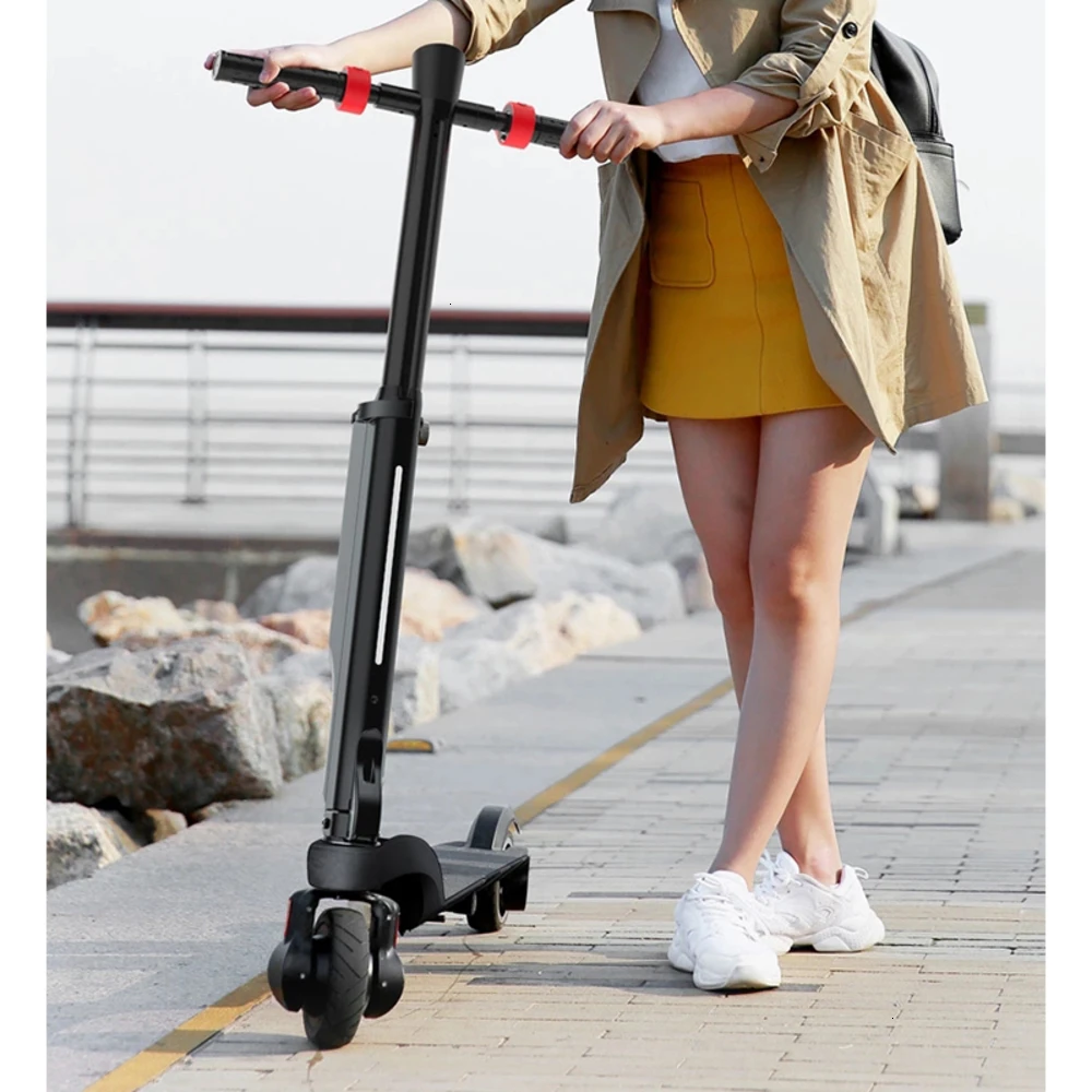 

Adjustable Height Easy Carrying Electric Scooter 250W for Kids/Adult Bikes Foldable e scooter Supports 220lbs Removable Battery
