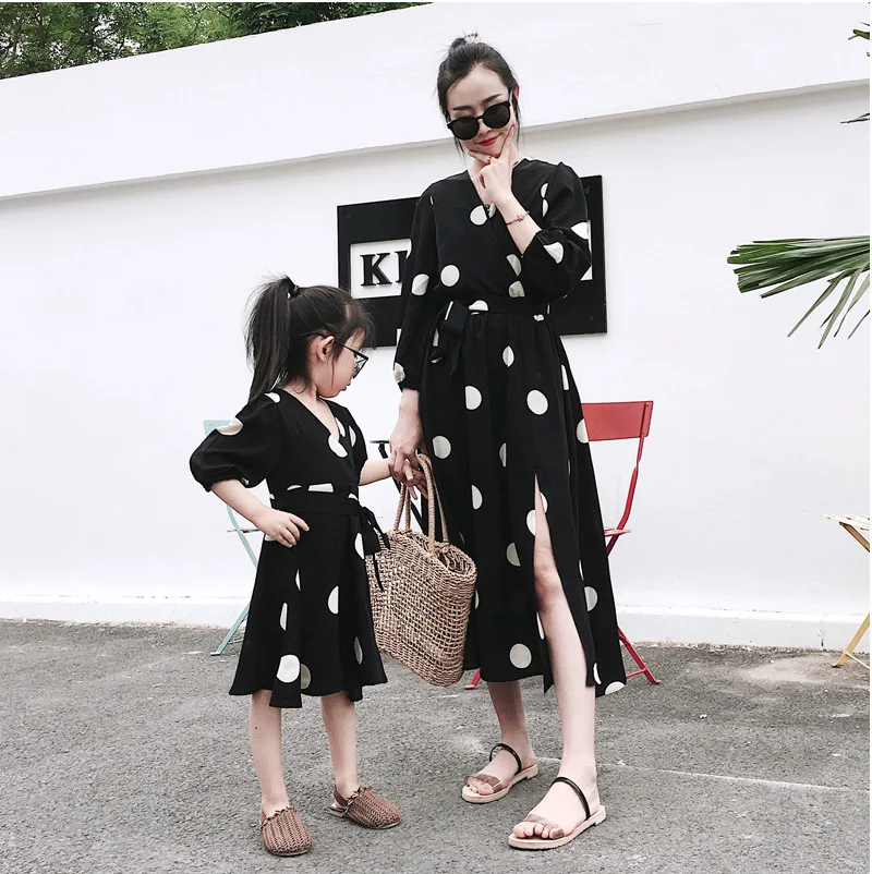 

Play with Parent-child Matching Outfit Summer Mother & Daughter Dress Chiffon Slit Polka Dot Dress