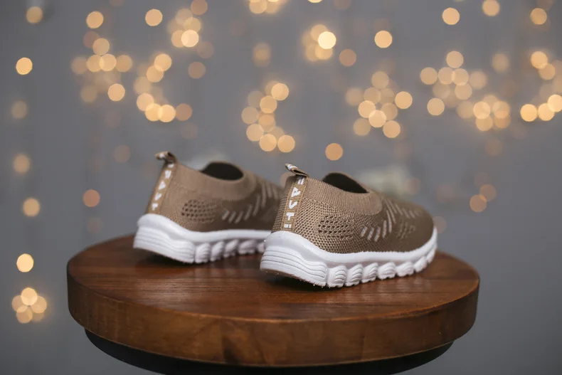 2020 Spring Summer Kids Shoes Childrens Casual Sneakers Air Mesh Cut-outs Breathable Toddlers Boys Girls Sports Shoes Soft New