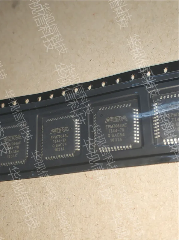 EPM7064AETI44-7N CPLD-сложные программируемые логические устройства CPLD-MAX 7000 64 Macro 36 IOs чип