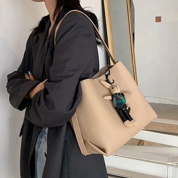 

2020 Winter Female Fashion New Fashion All-match Western-style One-shoulder Armpit Bag Bucket Bag Multi-functional Bag Book Bag