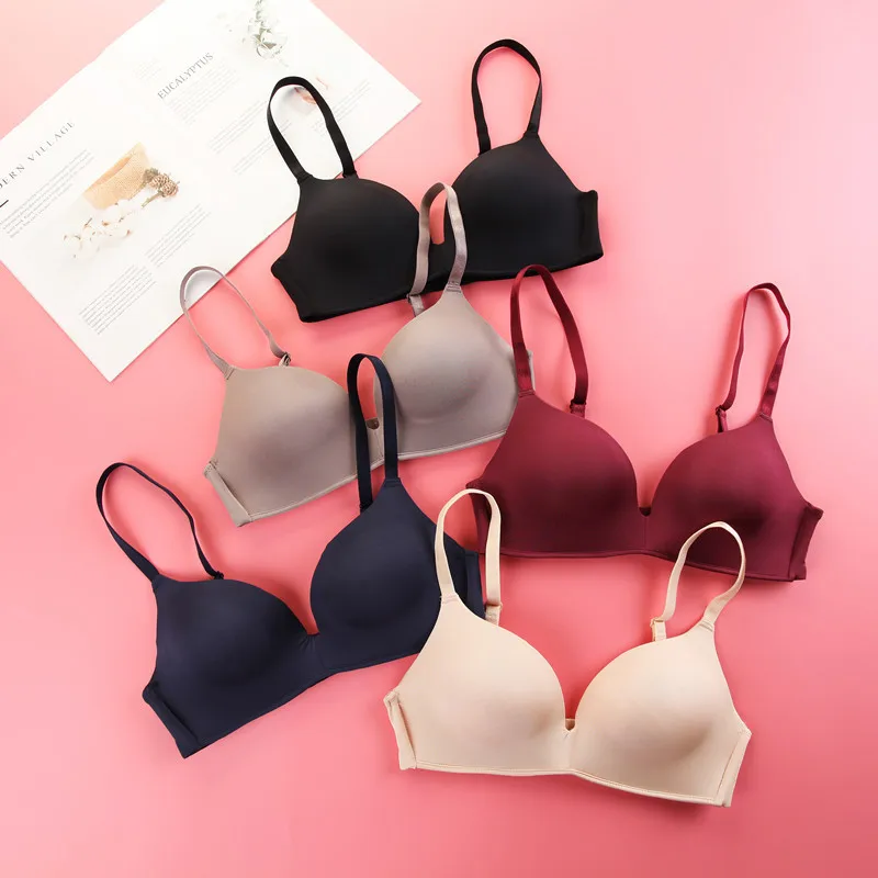 22 Best Bras for Plus-Size Women in 2023: Savage x Fenty, Cuup & More