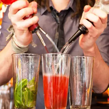 

Stainless Steel Whisky Liquor Wine Bottle Pourer Cap Bar Accessories Spout Dispenser Mouth Bartender Stopper Z9Z8