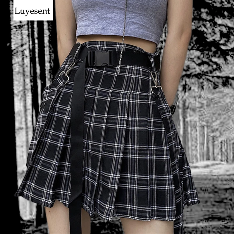 Black Plaid Women Mini Pleated Skirt 2020 Lolita Goth Lining Detachable Big Pocket Hrajuku Sexy Skirts Cool Plastic Buckle Belt