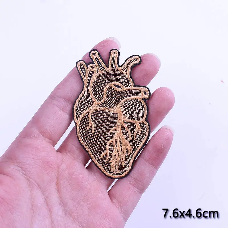 Нашивки в виде глаз сердца для одежды накладки с вышитыми сердечками на одежду