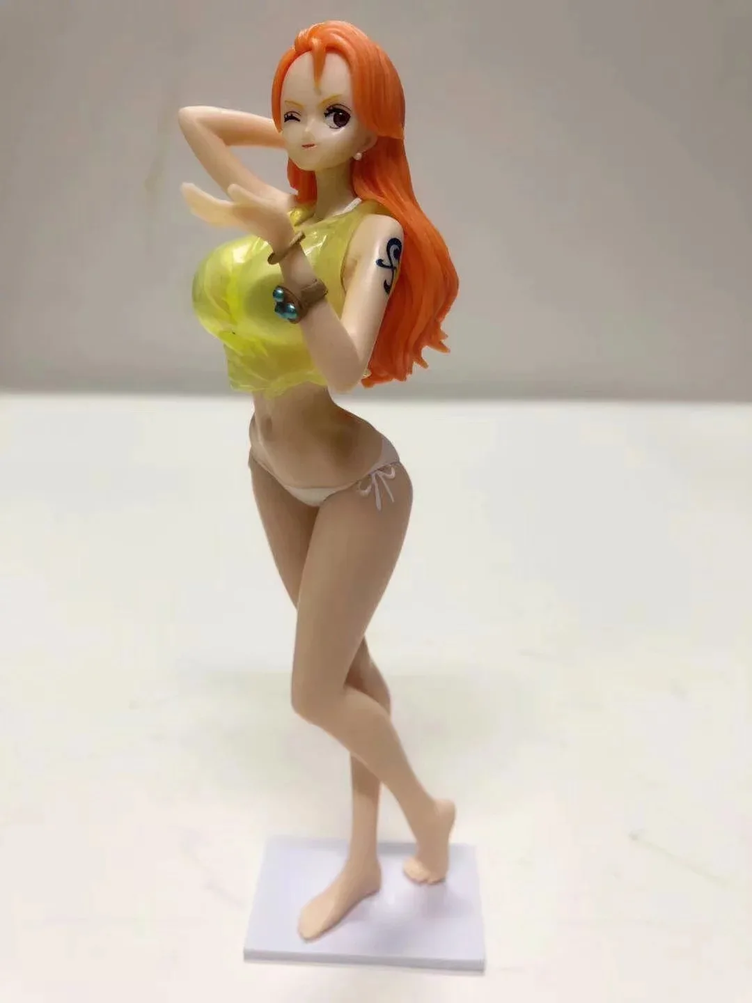 

Yaya Anime One Piece/Navigation CII Temperature Color Changing Nami Swimwear Prize Figure Boxed Garage Kit