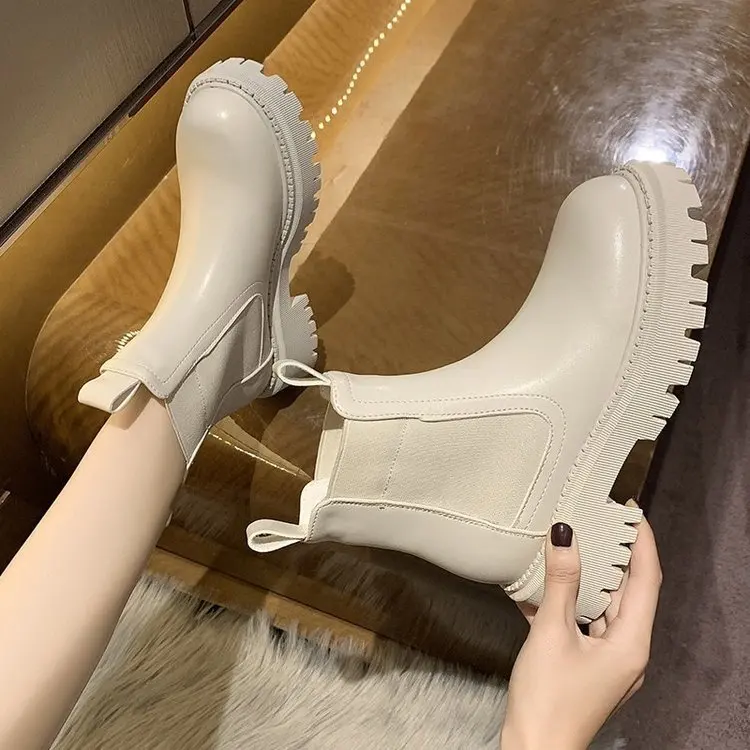 2021 New Chunky Boots Fashion Platform Women Ankle Female Sole Pouch Ankle Botas Mujer Round Toe Slip On Botas Altas Mujer