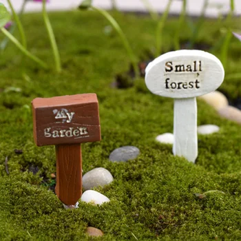 

Micro Landscape Decoration Forest Guide Sign Mini Garden Landscape Miniature Ornaments DIY Scenery TB Sale