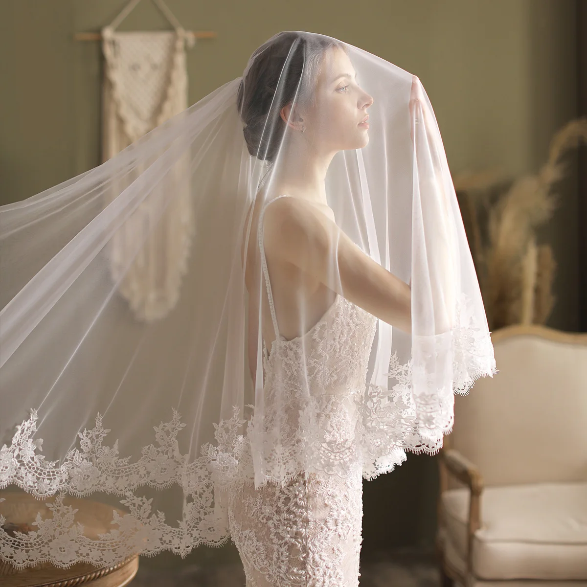 1.6m Long Wedding Veils Soft Tulle with Top Quality Floral Applique Bridal Veil 2021 New Arrival