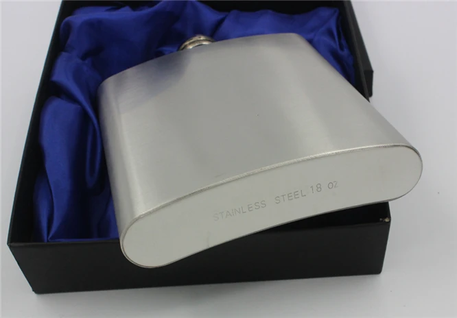 500ML Large hip flask with Gift box Portable stainless steel hip flask travel whiskey alcohol liquor bottle flagon Male present recycled glass drinking glasses