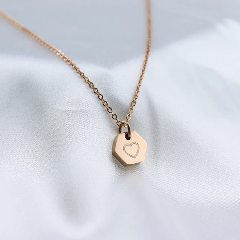 Collar con colgante hexagonal pequeño para regalo, promoción de Black Friday, grabado de nombre Collares| - AliExpress