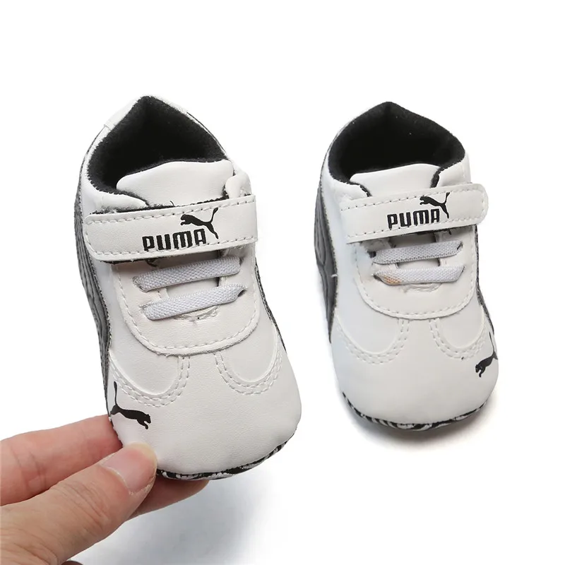 Zapatos transpirables antideslizantes de fondo suave para bebés, zapatillas de primeros pasos, informales