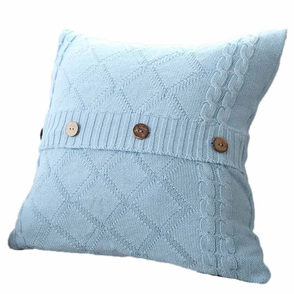 диванные подушки на пуговицах. декоративные наволочки на пуговицах. подушка с пуговицами. длинная наволочка на подушку со светой солар. подушка с пуговицами.