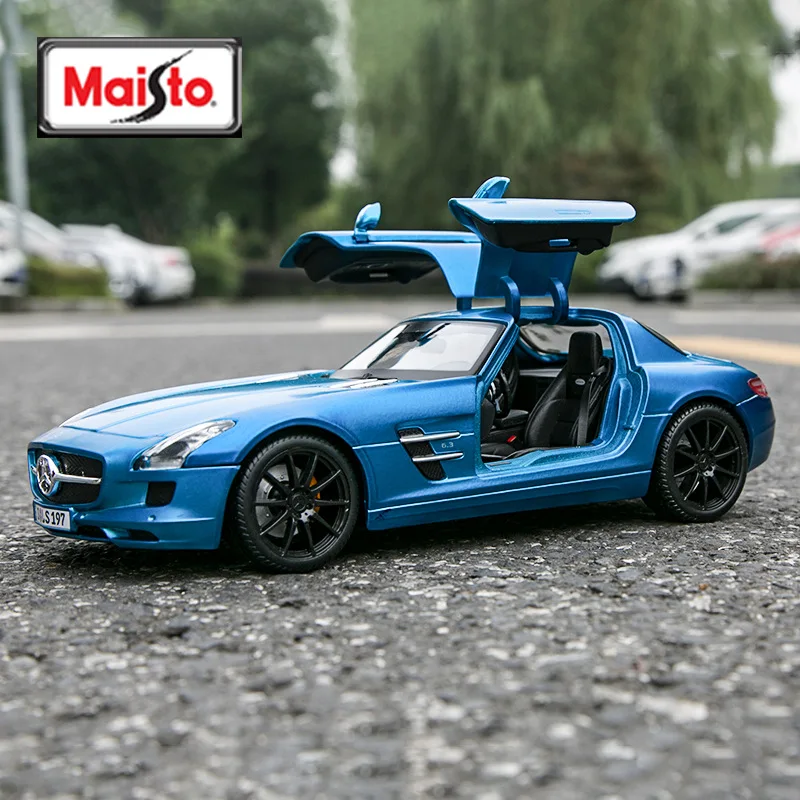 Модель автомобиля Maisto 1:18 Mercedes Benz SLS AMG матовая из сплава модель коллекция