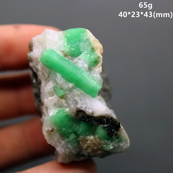

100% Natural green emerald mineral gem-grade crystal specimens stones and crystals quartz crystals from china