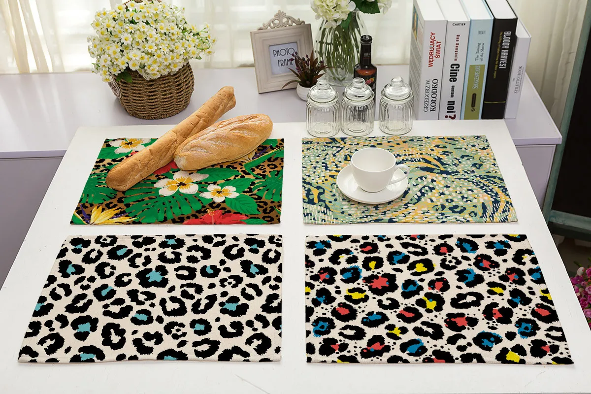 Lot De 2 Grands Tapis Anti-brûlure Carrés En Silicone Avec Tête De Cerf