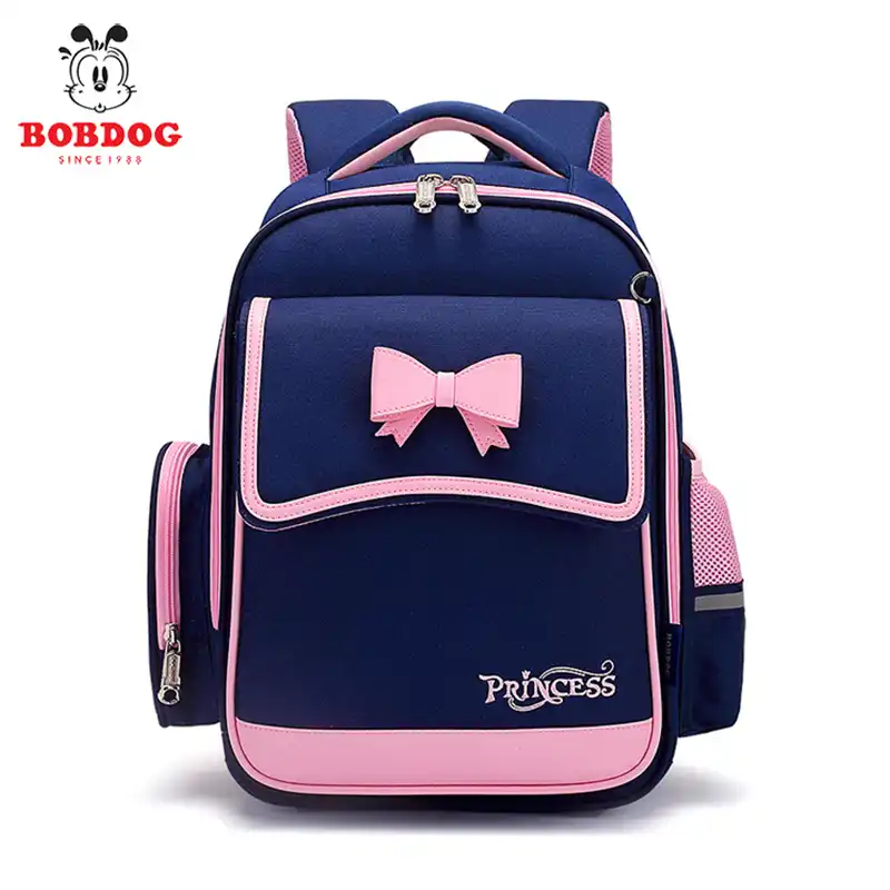 kid with school bag