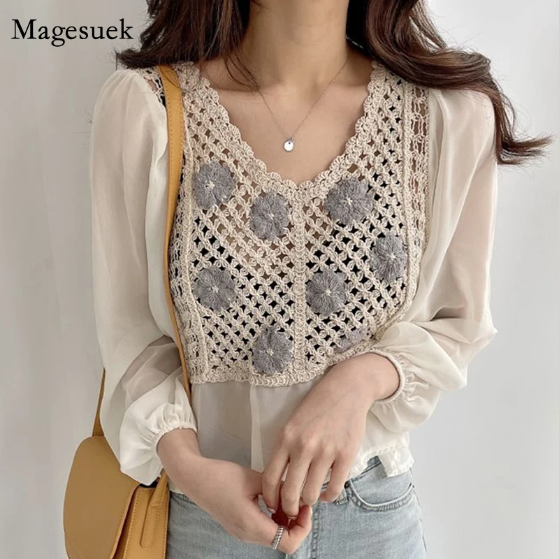 

Korean Summer Hollow Out Blouse Women 2021 Chic Embroidery Lace Splicing V Neck Elegant Casual Long Sleeve Tops Blusas 13794