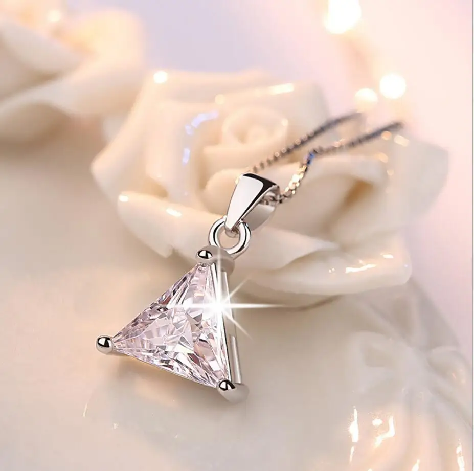 Женское колье чокер из серебра 925 пробы с треугольным кулоном циркония ААА на