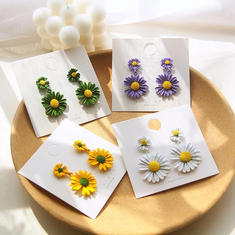 花の小さなイヤリング デイジーの花 シンプルなスタイル 白 オレンジ 緑の花 女性へのギフトのアイデア Aliexpress Jewelry Accessories