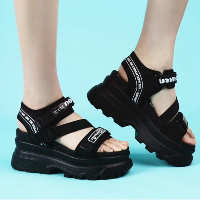 Женские босоножки черные на платформе нейлоновая Пряжка пляжные сандалии