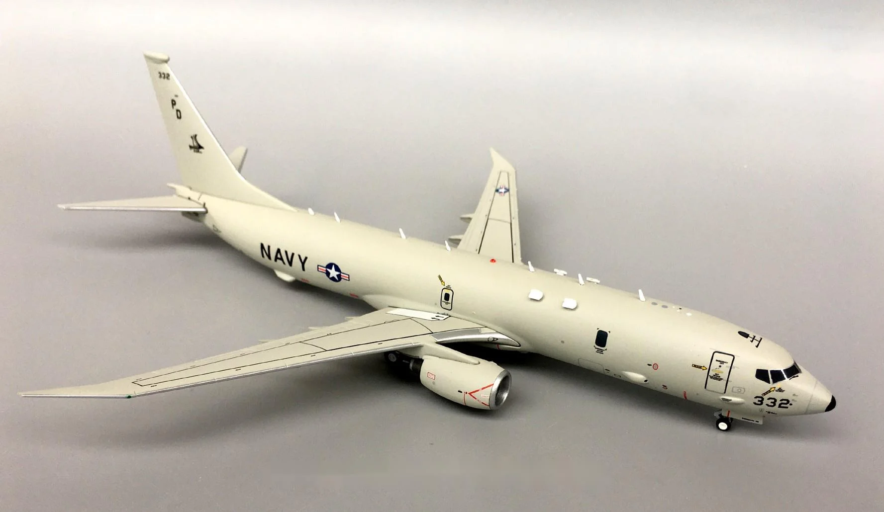 C10210 Executive Desktop Models USN P-8A Poseidon 1:100 Model Airplane 
