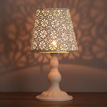 

Imitation Table Lamp Candlestick Retro Wrought Iron Wind Lantern Candle Holder Romantic Candlelight Dinner Props Home Decoration