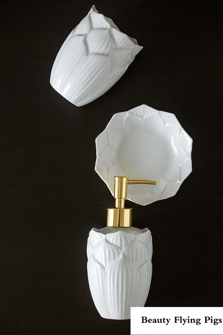 Ванная комната керамические простые тисненые лепестки лотоса современный домашний свадебный отель набор туалетных принадлежностей принадлежности для ванной мыло, мыльница бутылка