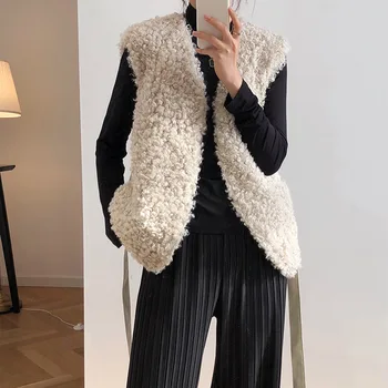 

HLHPYHB Autumn Woman Fluffy Lamb Wool Vest Coat Lovely Teddy Fur Tanks Vest Warm Plush Outwear Tops Lacing Belt Waist Waistcoat