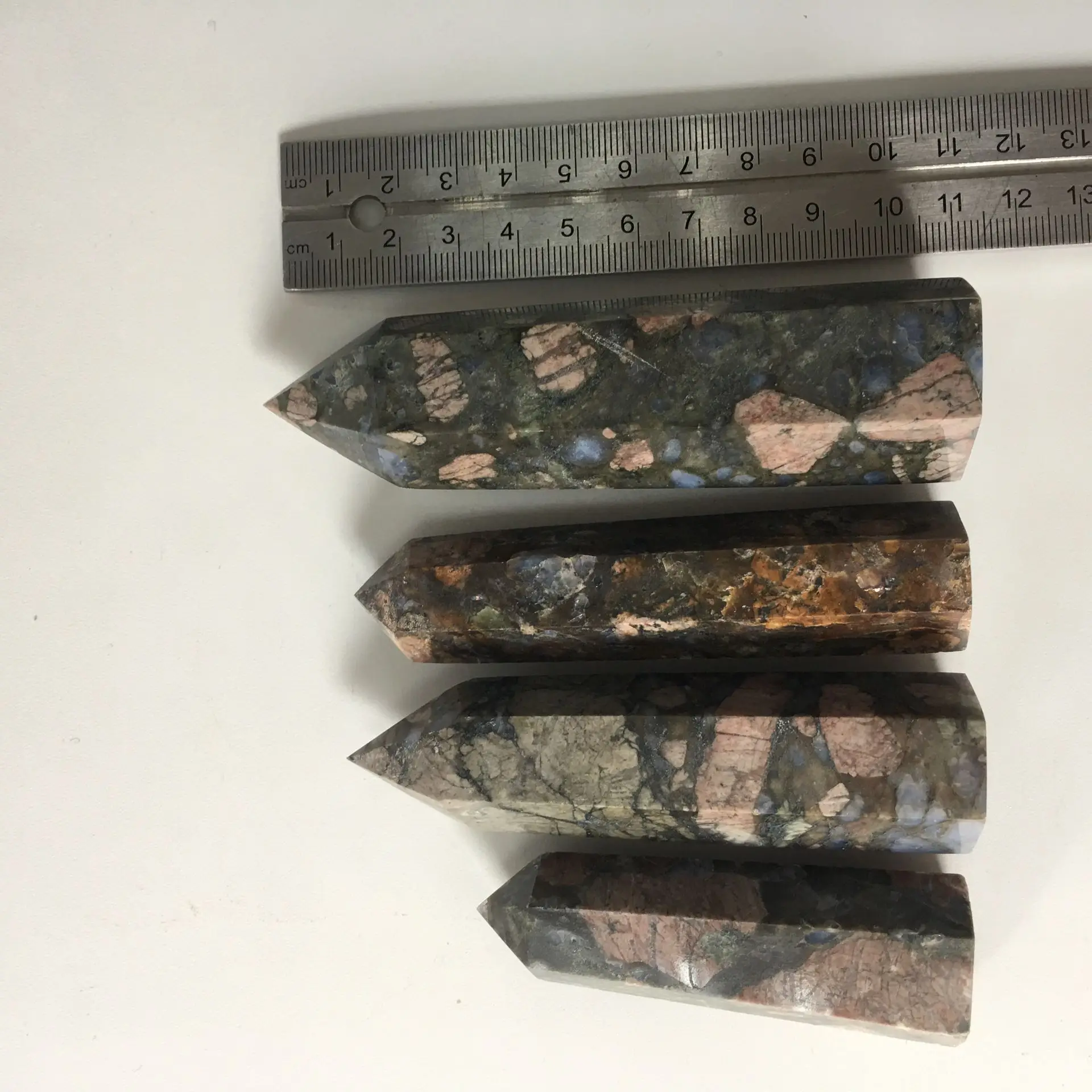 Натуральный кристалл Llanite колонна Красочные камни и кварцевые заживляющие кристаллы