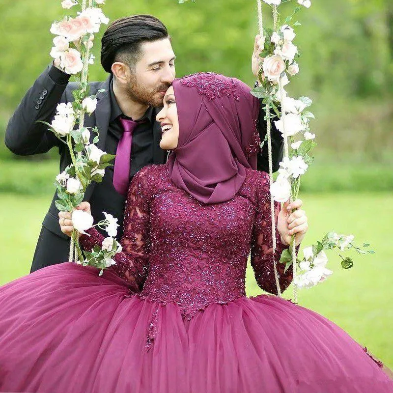 Long Sleeve Muslim wedding Dresses Burgundy Glitter Beaded bridal Dresses Princess Ball Gown Arabic wedding Gowns high neck