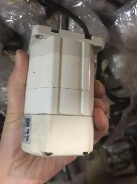 MSMA022A1E используется один, серводвигатель, хорошо работает