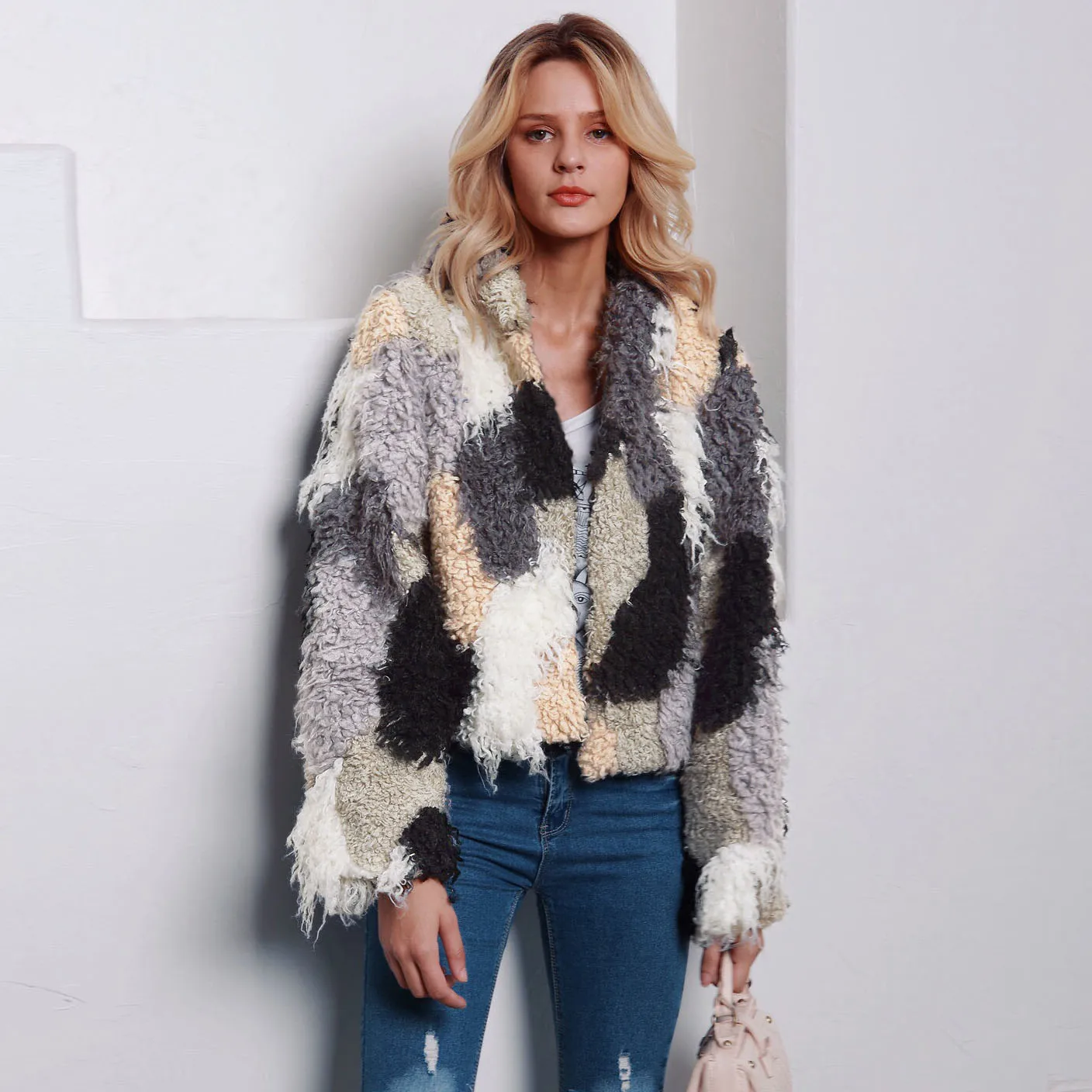 LANSHIFEI/женская короткая зимняя меховая теплая Короткая Меховая куртка с капюшоном, разноцветный мех и искусственный мех, женская повседневная меховая куртка с длинным рукавом