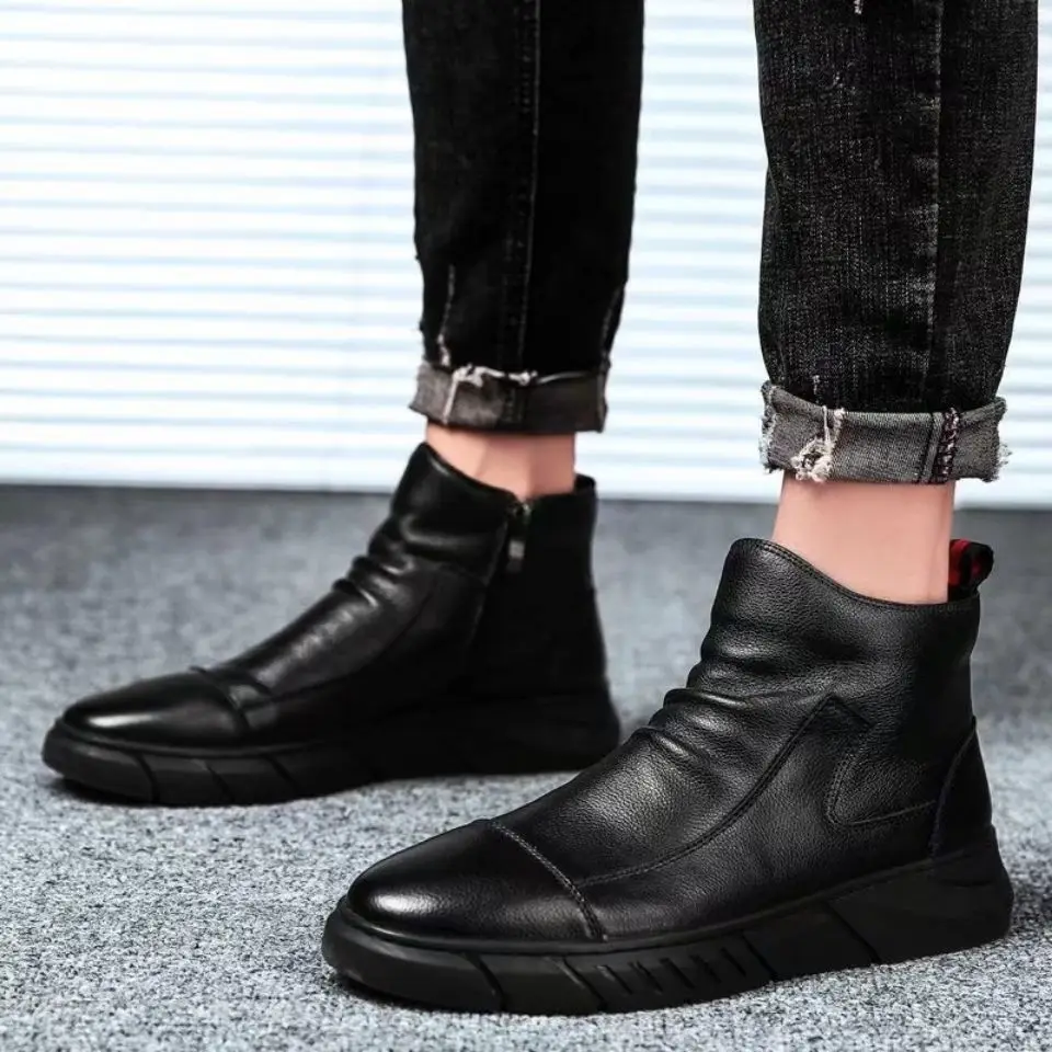 Men Snow Boots Men TPR Durable Outsole Leather Shoes New Fashion Short Plush Warm Fur Winter Boots Men's