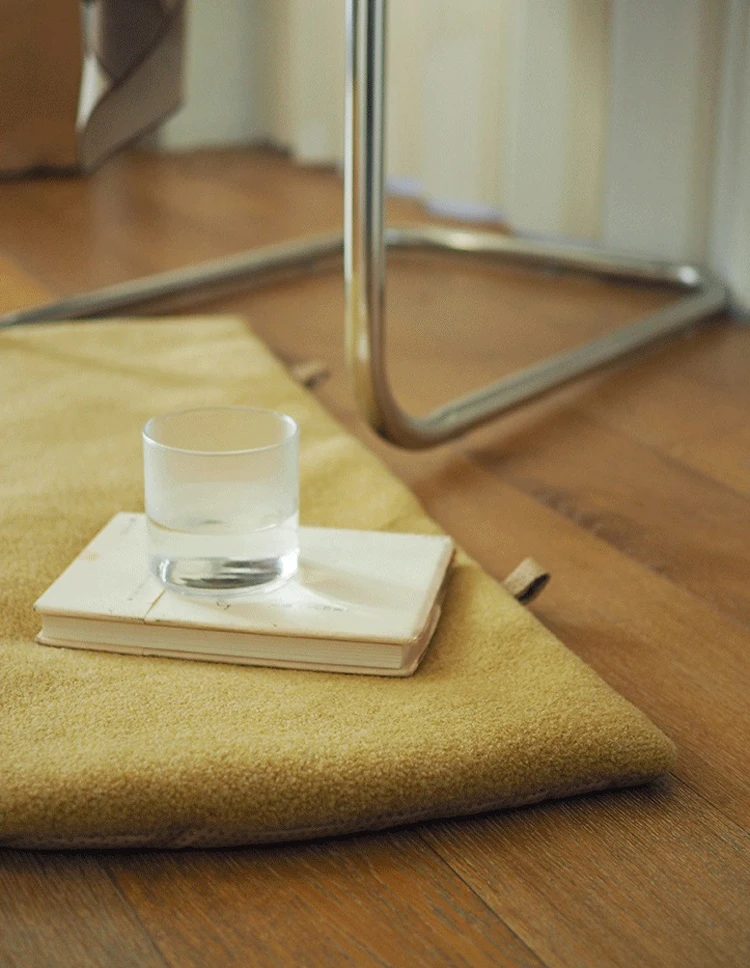 Retro-Bed-Room-Rug-Soft-Wool-Semi-Round-Carpet-Nordic-Vintage-Geometric-Floor-Mat-Door-Mats-Rugs-Home-Decor-04