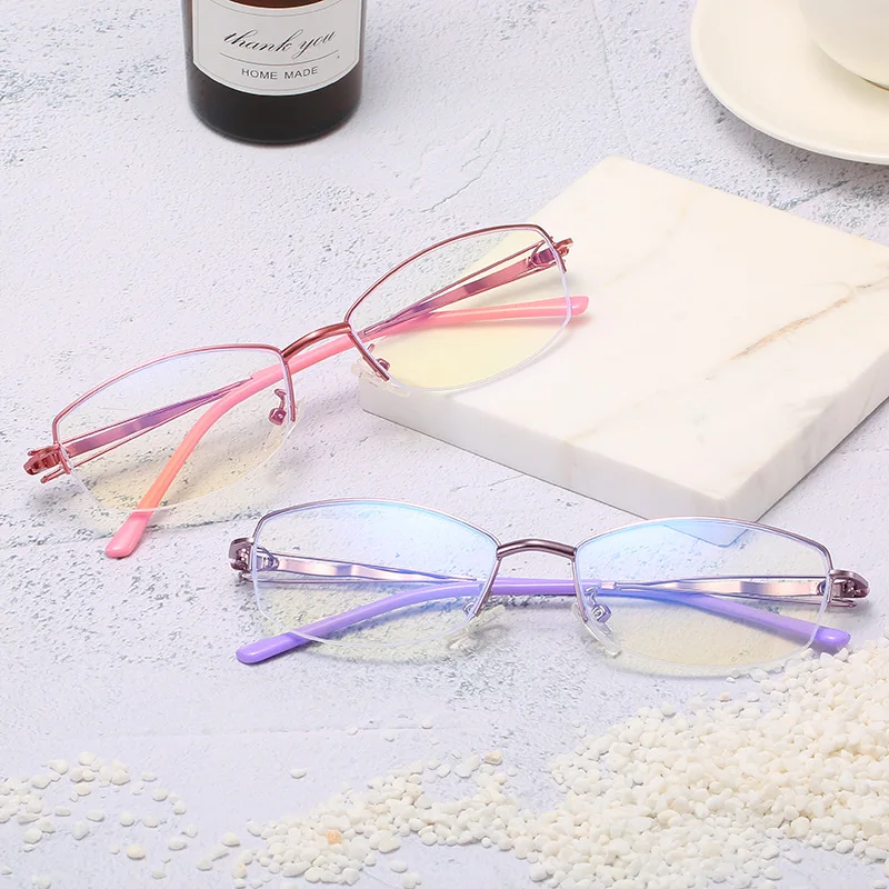 

Woman Titanium alloy Reading Glasses Layer Coated lenses Retro Business Hyperopia Prescription Eyeglasses