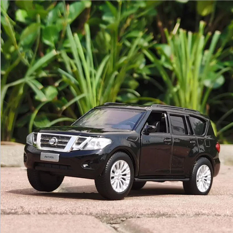 Модель автомобиля 1/36 Nissan-Patrol SUV модель из сплава Металлический Игрушечный