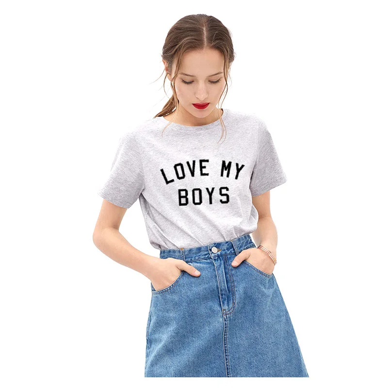 Женская футболка EnjoytheSpirit с надписью Love My Boys короткими рукавами для мамы и дочки