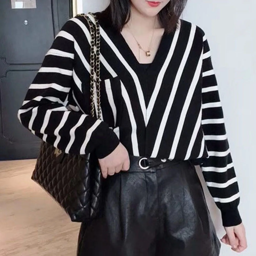 2020 Thin Autumn Sweater Women Knit Tops Long Sleeve Black White Stripes Knitwear Short Jumper Korean Fashion Knitted Sweaters