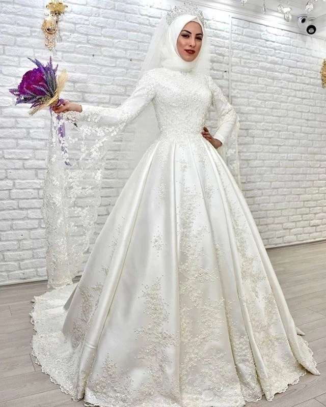Vintag Muslim Wedding Dress Lace Applique Satin Long Flare Sleeve Sequin A Line Bride Dresses Arabic Scarf Bridal Gowns