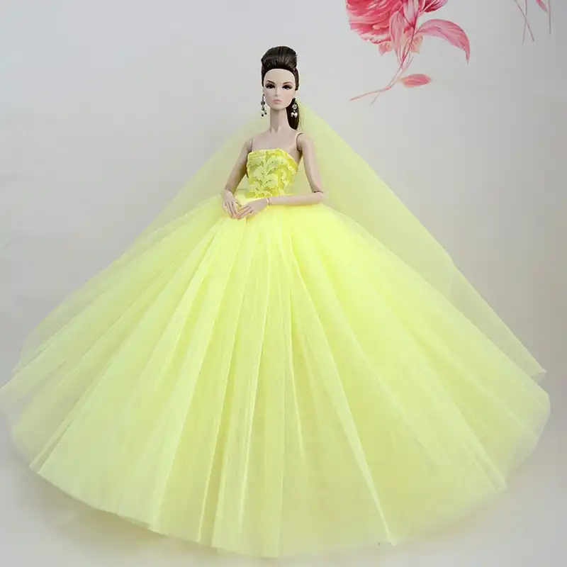 light yellow clothes