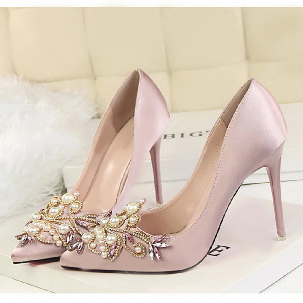 Zapatos elegantes de perlas de diamantes de imitación para mujer, dijes de zapatos de flores, zapatos de tacón alto nupciales, adornos de joyería, 1 par