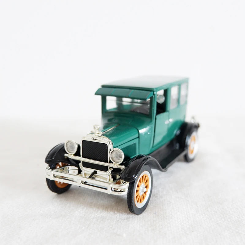 

1:32 Scale Classic 1926 Ford FORDO Car Model Collection Model Retro Dark Static Model Alloy Die casting Toy Kids Gift