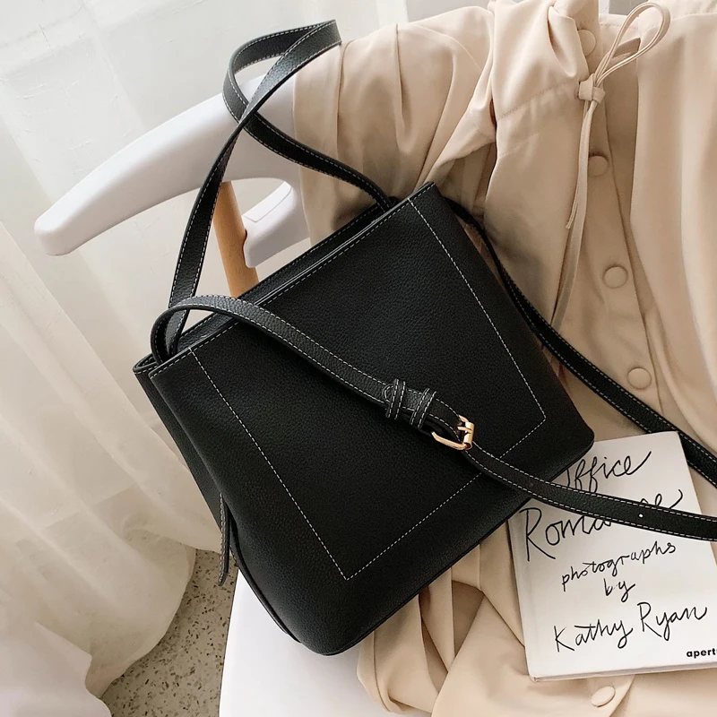 

Autumn And Winter French Large Capacity Bucket Bag 2019 New Wild Messenger Bag Fashion Lychee Pattern Handbag
